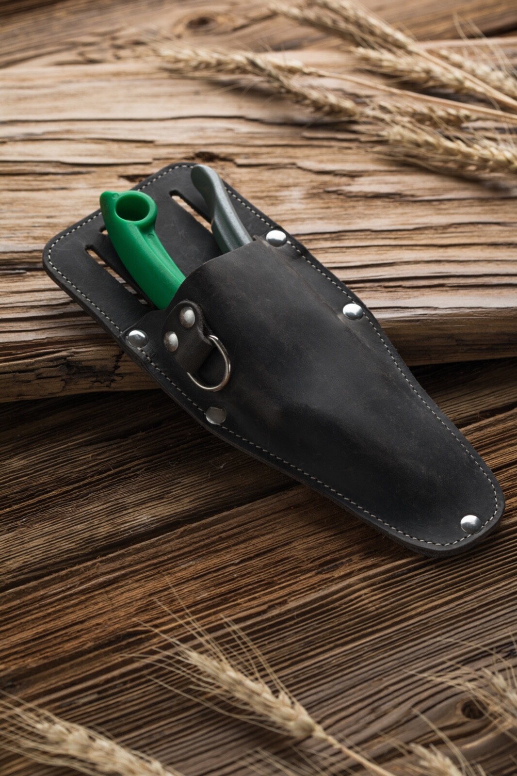Leather Pruner Sheath, Tool Pouch for Pruning Shears, Full Grain Leather. LERO