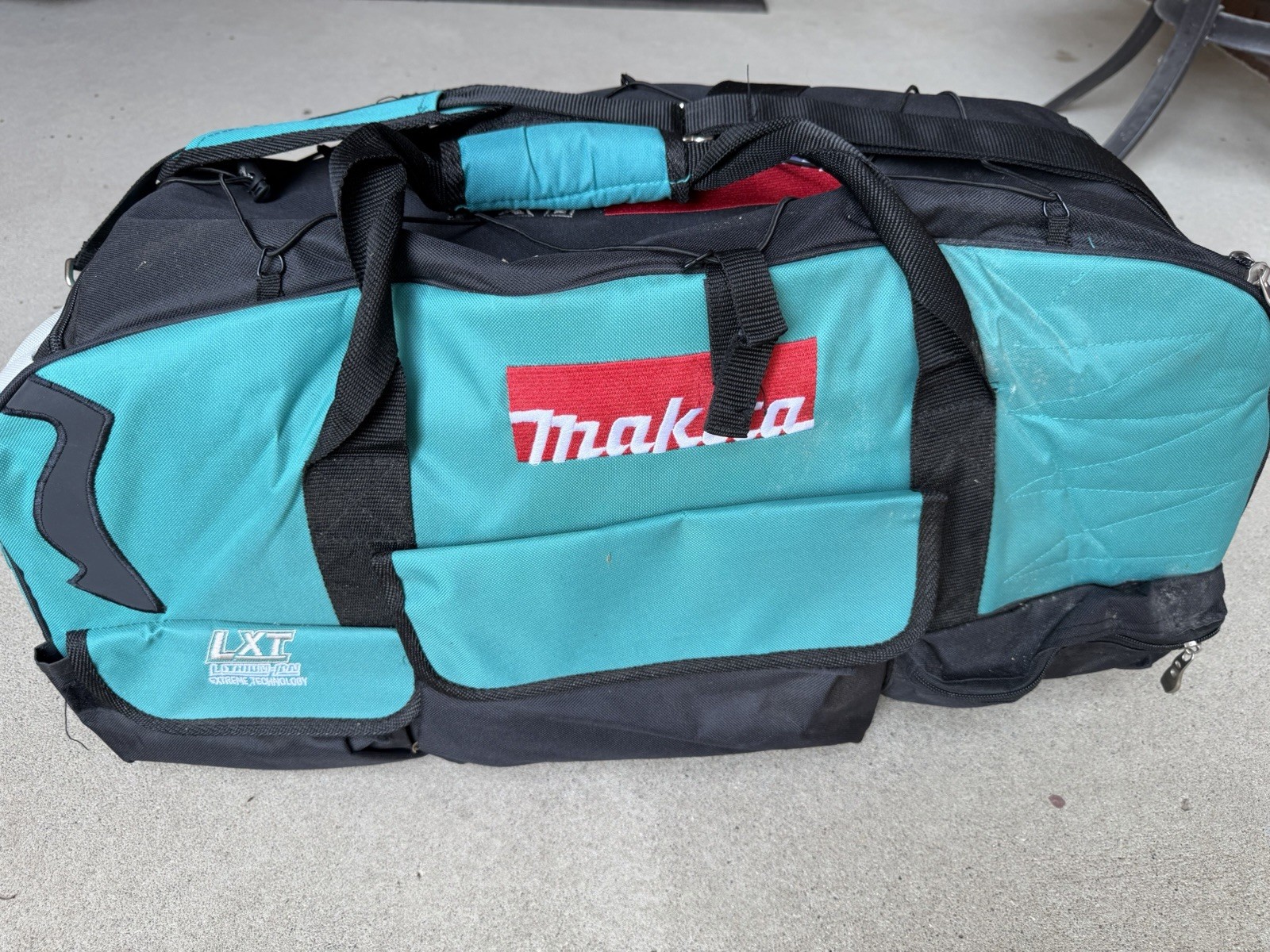 Makita Large LXT Heavy Duty Contractor Tool Duffel Bag – Wheels and Handle