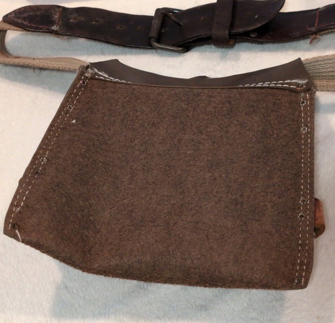 Vintage Weyerhaeuser Leather Carpenter Tool Belt, Nail Pouch, Apron USA Workwear