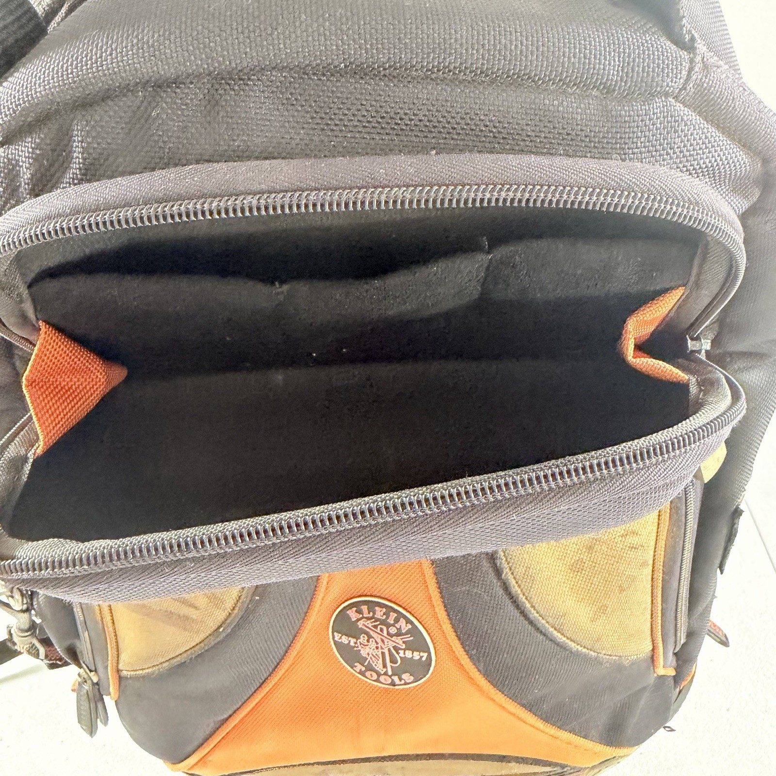 Klein Tools Tradesman Pro 39-Pocket Backpack Electricians Tool Bag