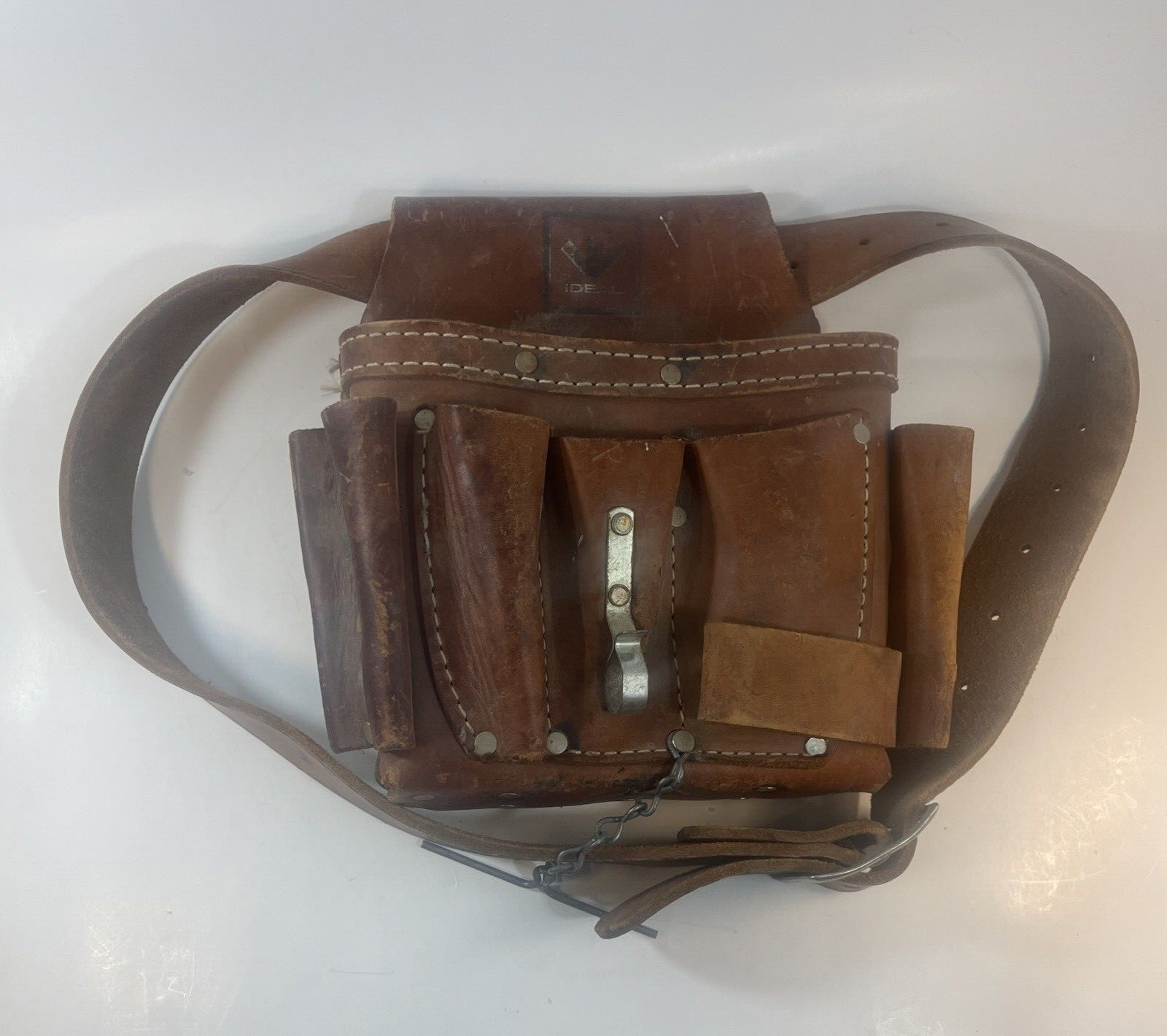 IDEAL 9″ Tuff-Tote Premium Leather Tool Bag, 8-Pocket with Shoulder Strap Brown