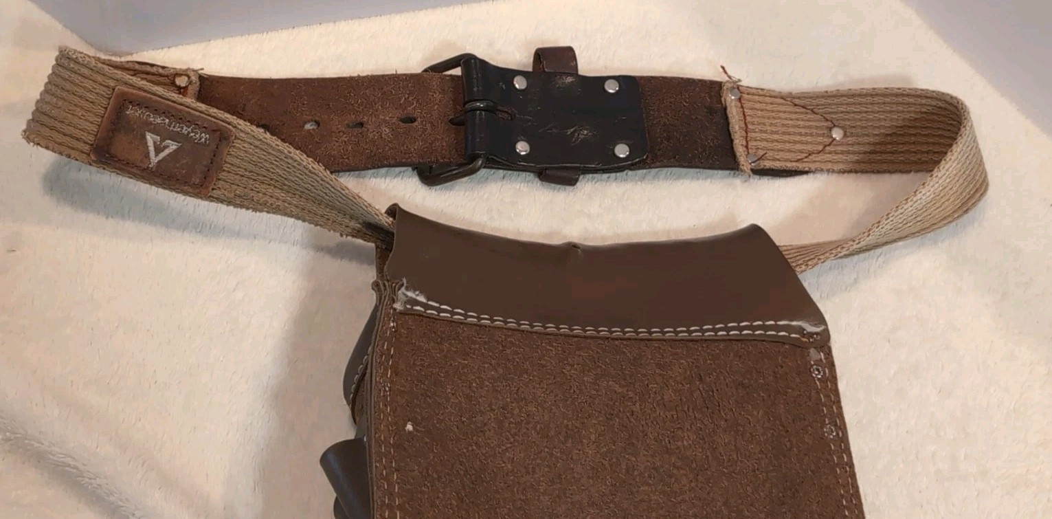 Vintage Weyerhaeuser Leather Carpenter Tool Belt, Nail Pouch, Apron USA Workwear