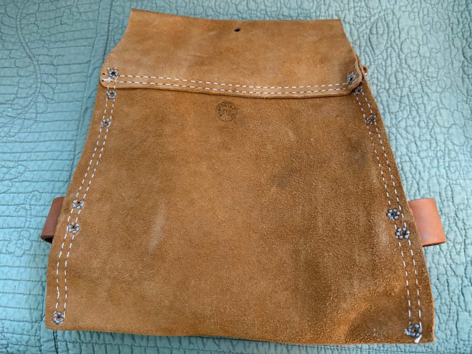 Farm & Fleet 10 Pocket Nail & Tool Pouch Brown Color Rugged Leather – BRAND NEW