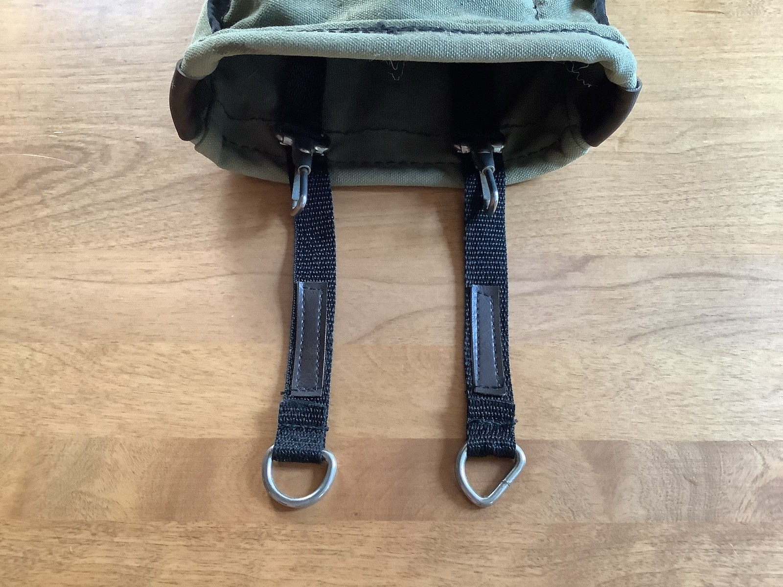 Vtg AT&T Lineman Army Green Heavy Canvas Tool Bag w Hanger Clips, Pocket & Vent