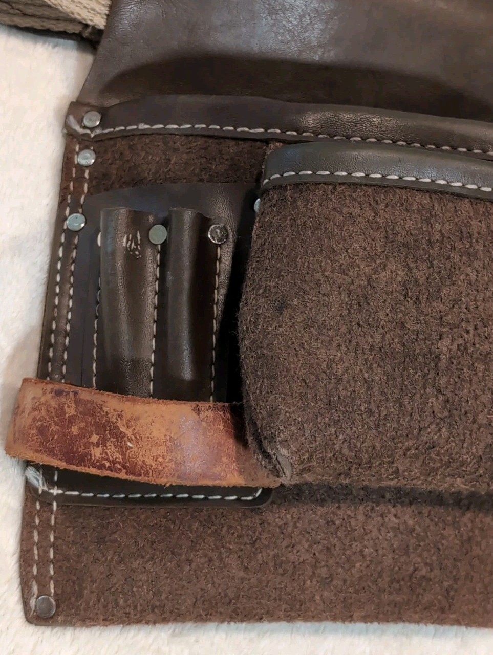 Vintage Weyerhaeuser Leather Carpenter Tool Belt, Nail Pouch, Apron USA Workwear