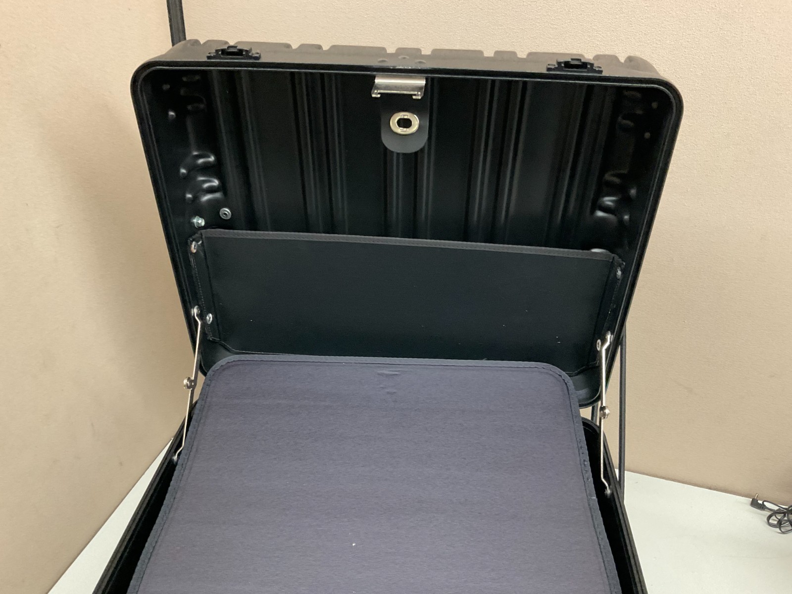 NEW Logik Technik Rolling Hard Field Service Tool Kit Road Case WXLB Tekra