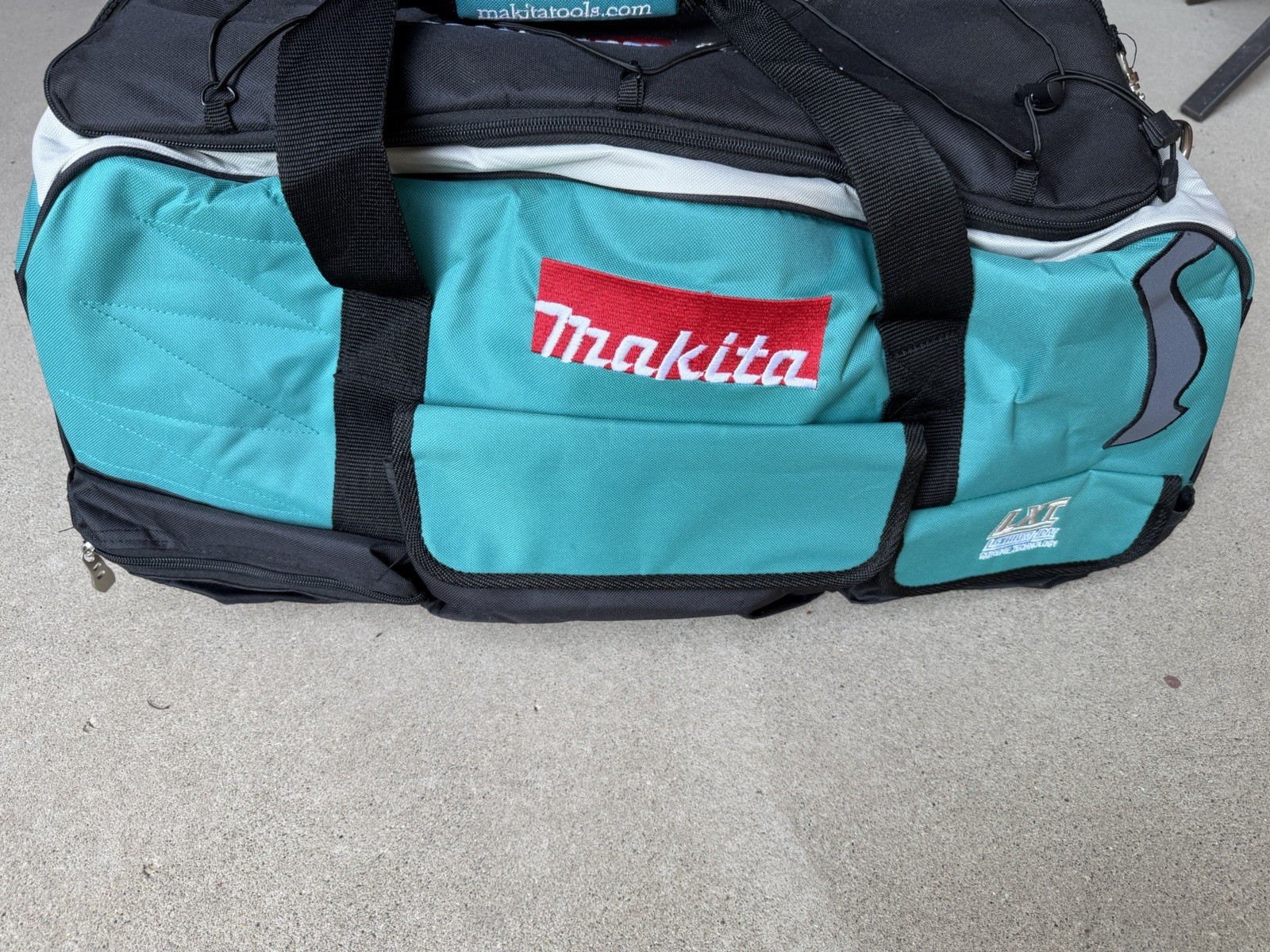 Makita Large LXT Heavy Duty Contractor Tool Duffel Bag – Wheels and Handle