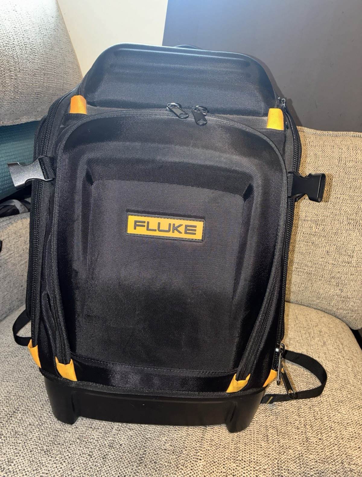 Fluke Pack30 Tool Backpack Large Black/Yellow Fabric With Handle