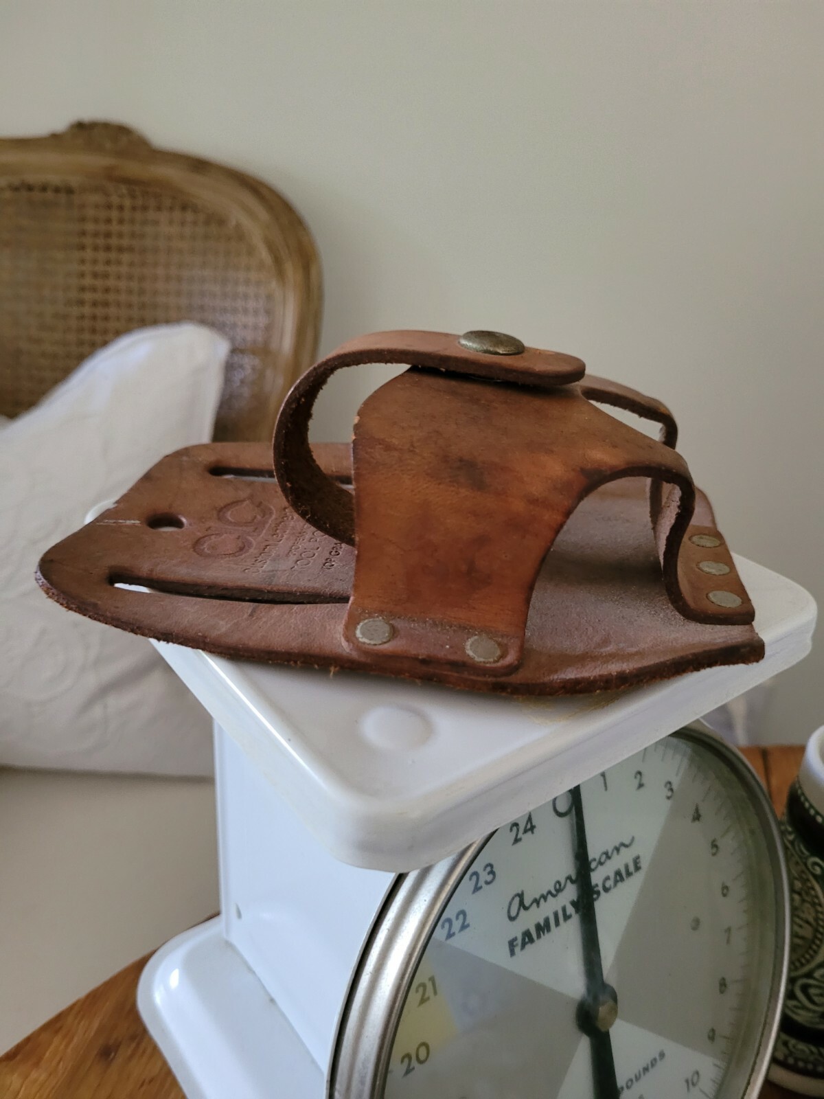 Vtg Leather CLC Tool belt Hammer Tape Single Pouch Farmhouse Country wall decor
