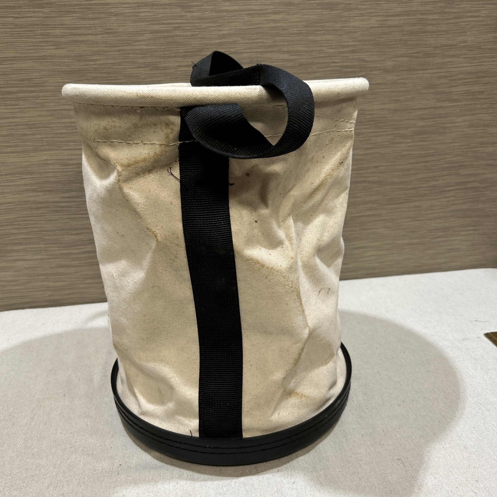 Klein Tools #5109 Canvas 14″ Bucket-Wide Mouth-Reinforced Bottom-Web Handle-009