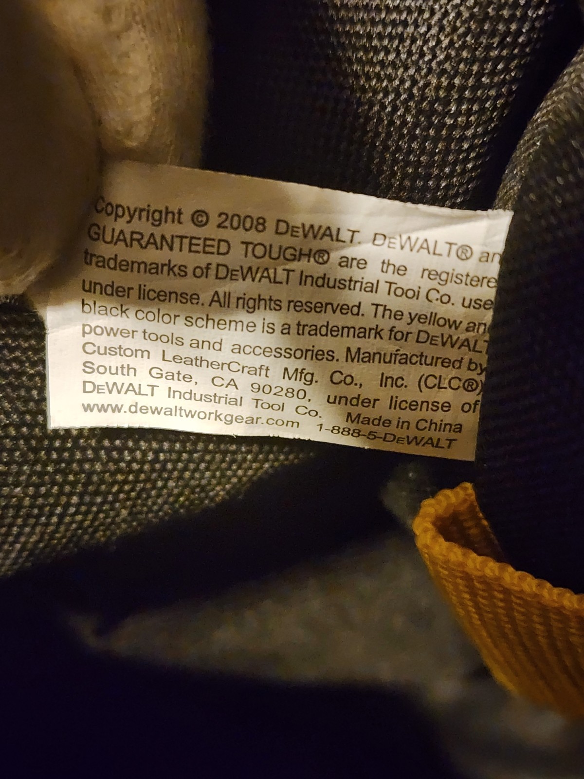 EUC DeWalt DG5528 18″ Closed Top Tool Bag Ballistic Poly Heavy Duty 33 Pockets