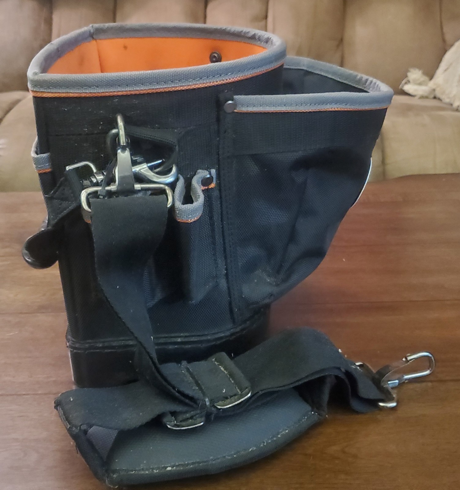 Klein Tools Tool Bag Shoulder Pouch 14-Pockets 10-Inch