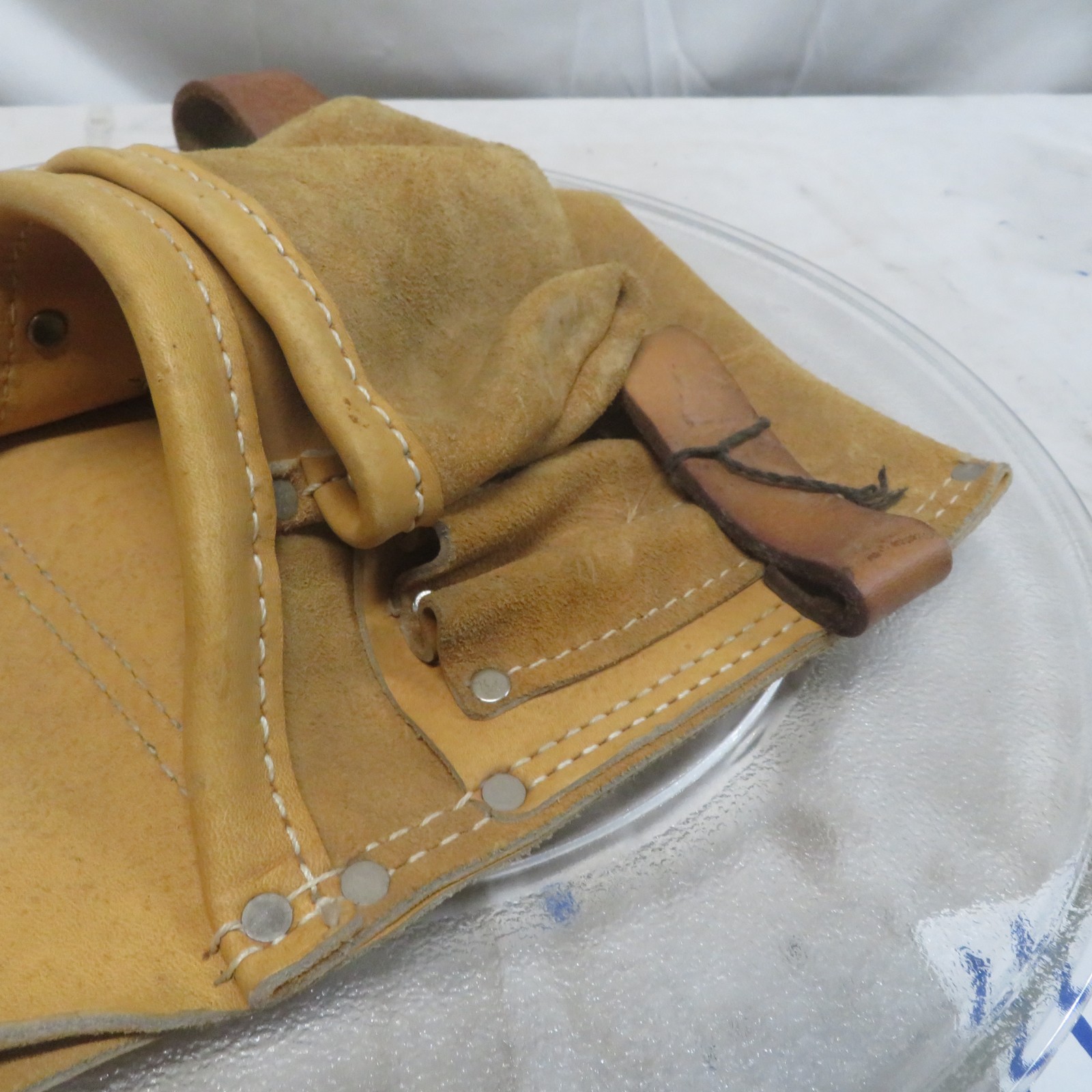 Vintage McGuire-Nicholas No. 823 Tan Cowhide Leather Nail Tool Belt Pouch