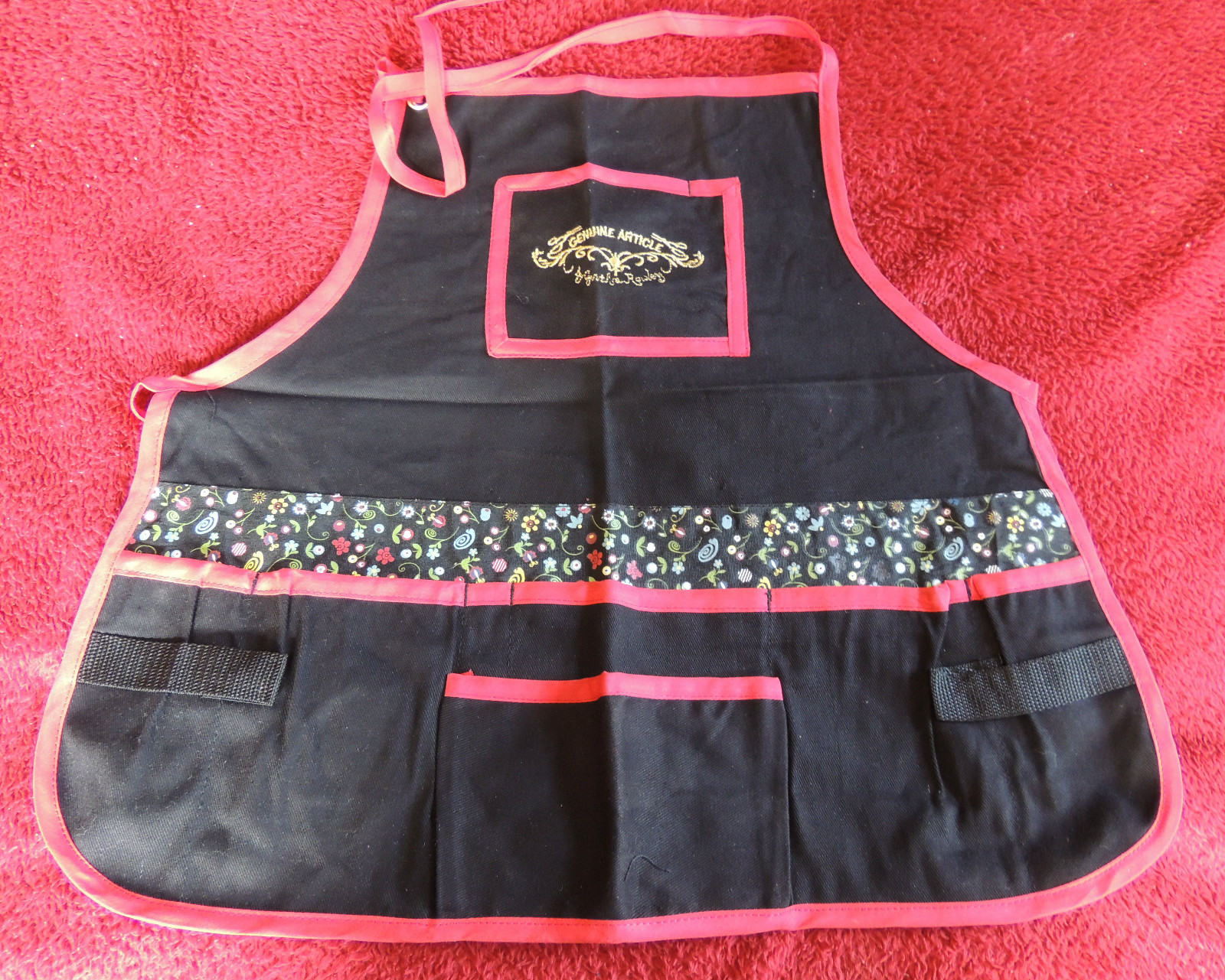 Simplicity Genuine Article Durable TOOL BIB APRON Cynthia Rowley Black & Red NWT