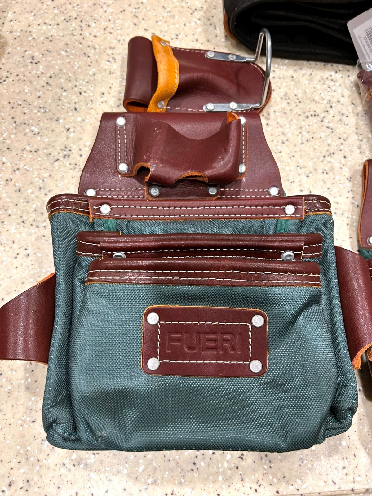 NEW FUERI Electrician’s Heavy Duty 26 Pocket Leather-Nylon Tool Belt & Bag Combo