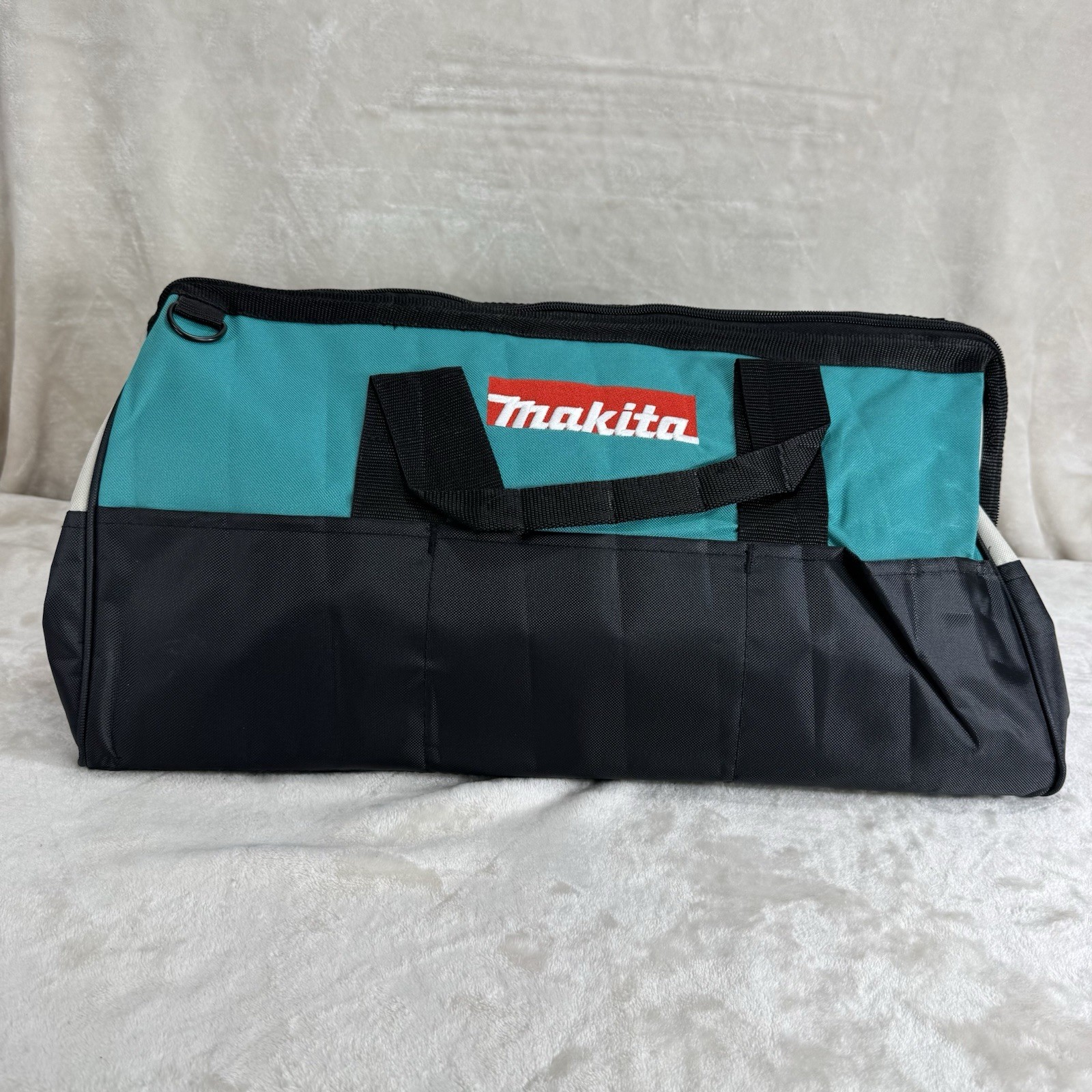 MAKITA 831271-6 21″ X 12″ CONTRACTOR TOOL BAG – BLUE/LIGHT GRAY/BLACK