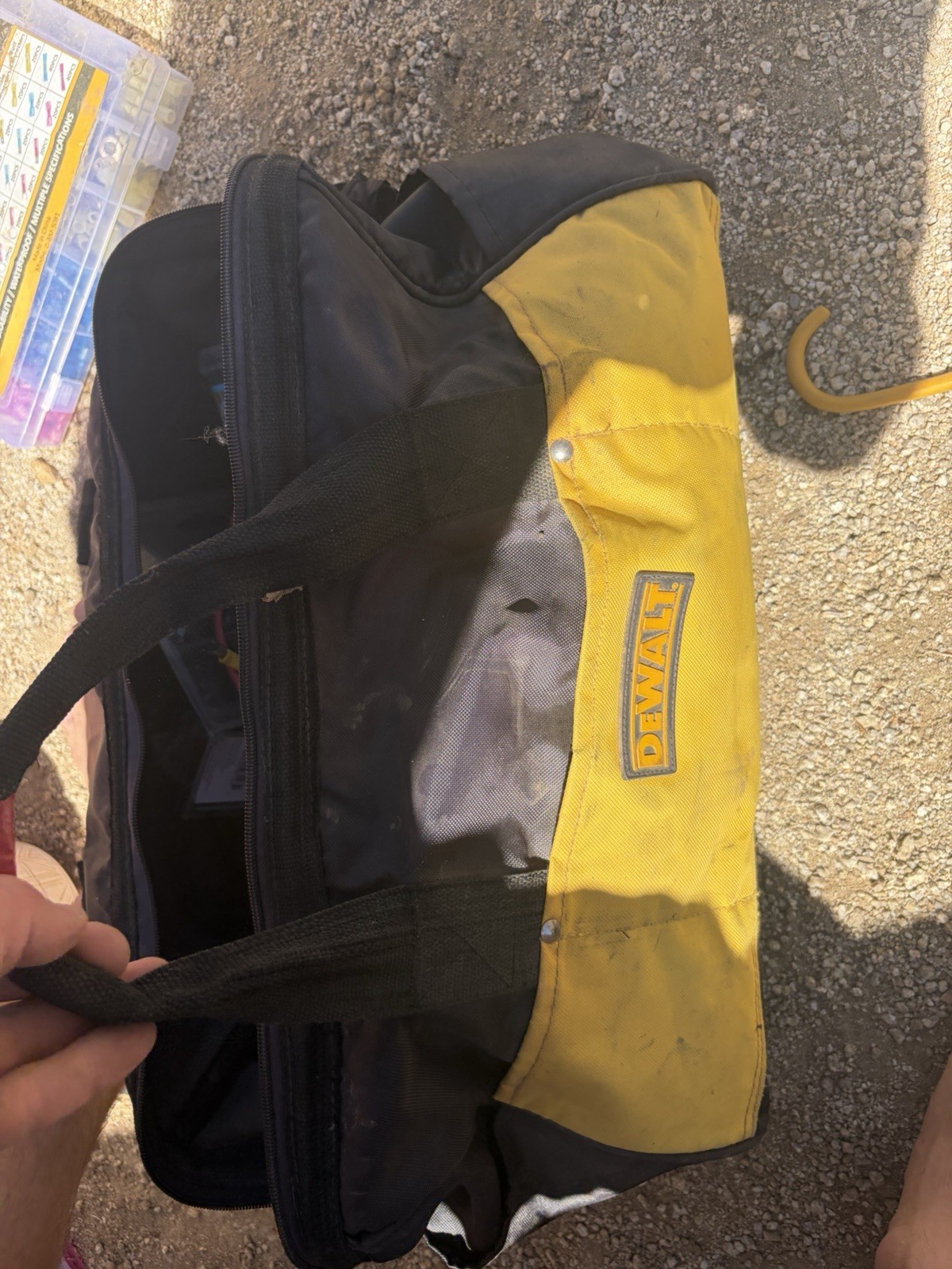 Dewalt 18″ Rigid bottom Tool Bag (18″x12″) Yellow & Black