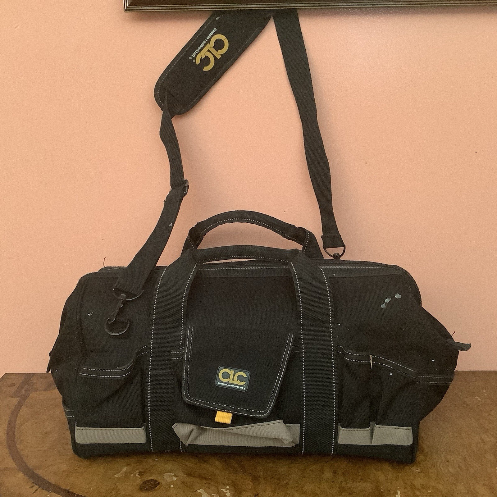 CLC 20 in. X 12 in. Polyester Tool Bag 20 Pockets Zip Closure Black -Read