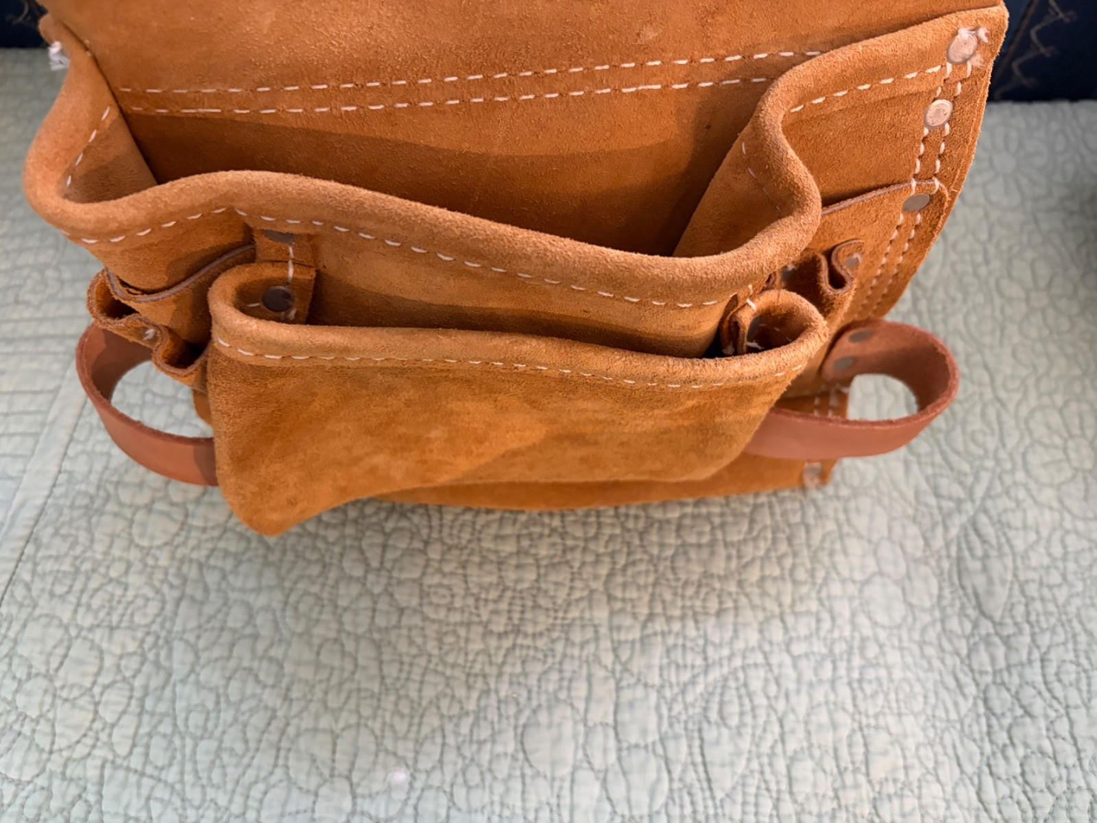 Farm & Fleet 10 Pocket Nail & Tool Pouch Brown Color Rugged Leather – BRAND NEW