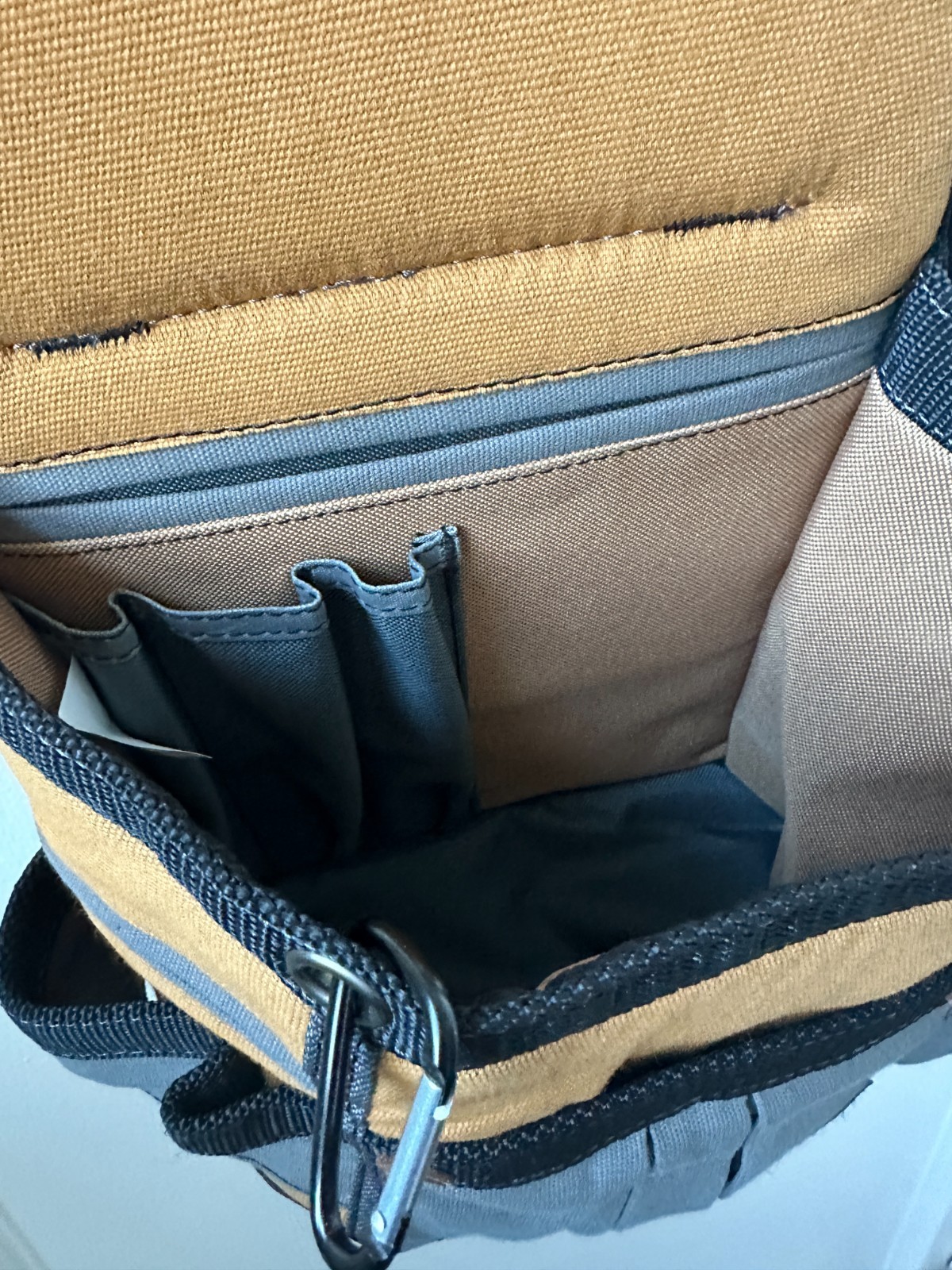 Dickies 8 pocket utility pouch 57000 new with tags Gray, Tan