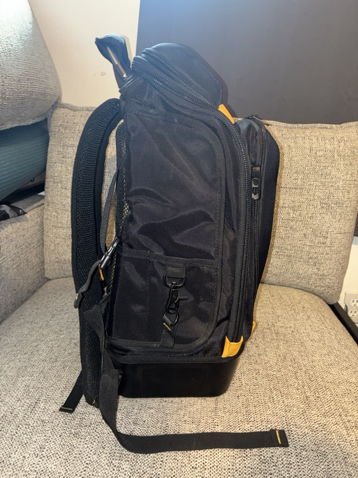 Fluke Pack30 Tool Backpack Large Black/Yellow Fabric With Handle