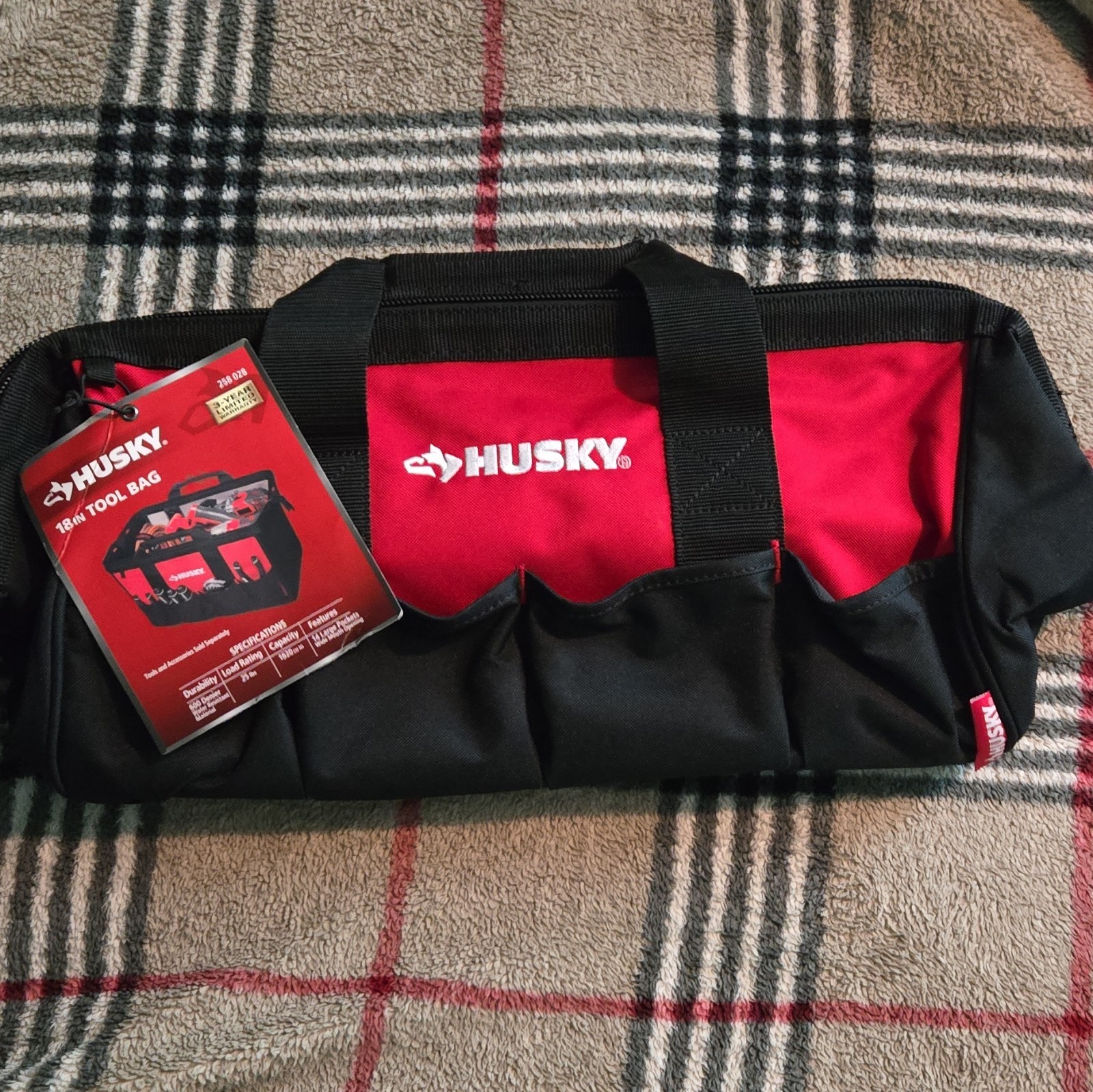 Husky 18 in Tool Bag Red/Black 600 Denier Water Resistant Model 258 028