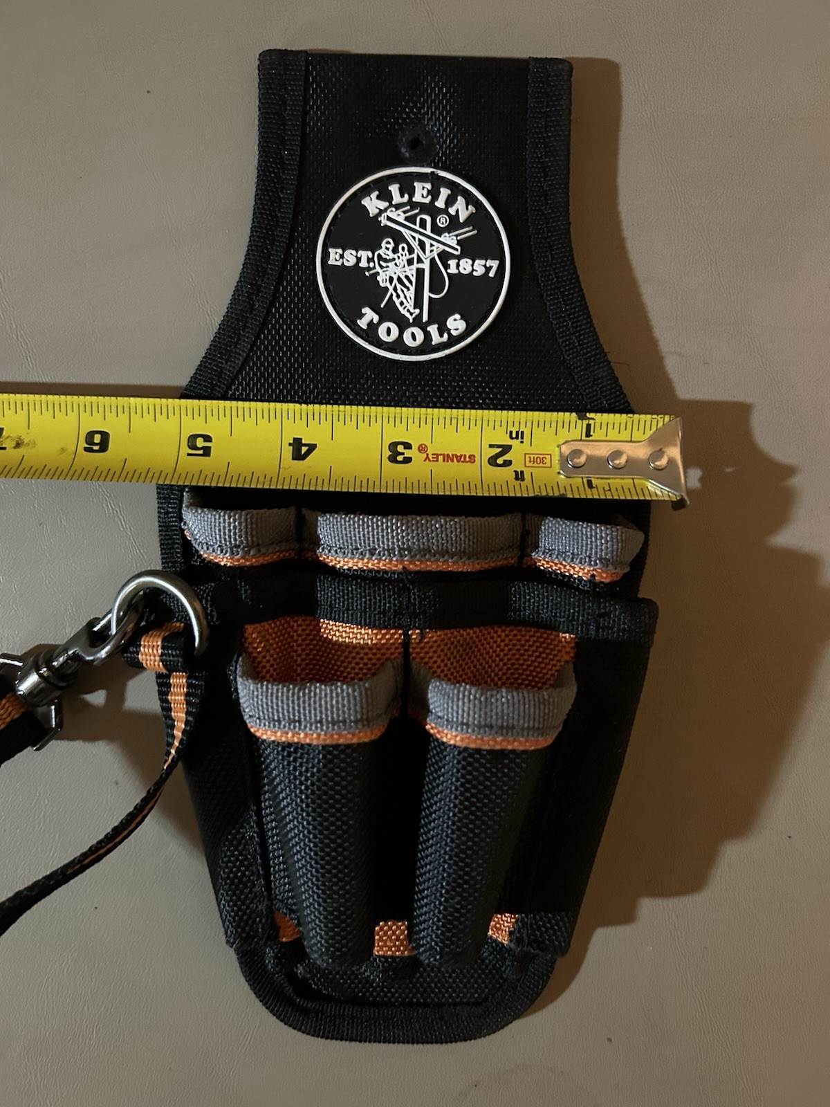Klein Tools VN66690 Belt Pouch, 6 Slots and Clip New without packaging