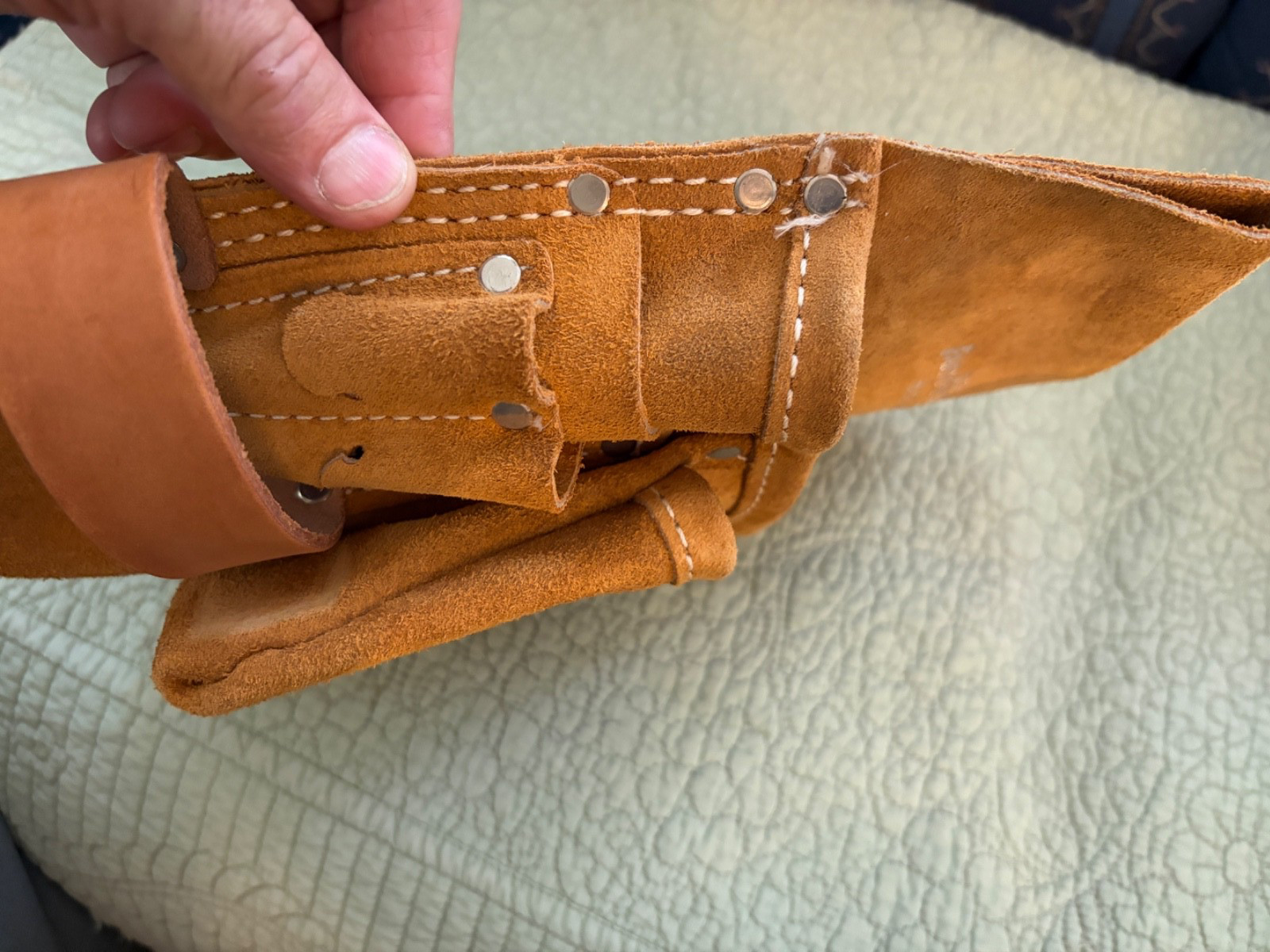 Farm & Fleet 10 Pocket Nail & Tool Pouch Brown Color Rugged Leather – BRAND NEW