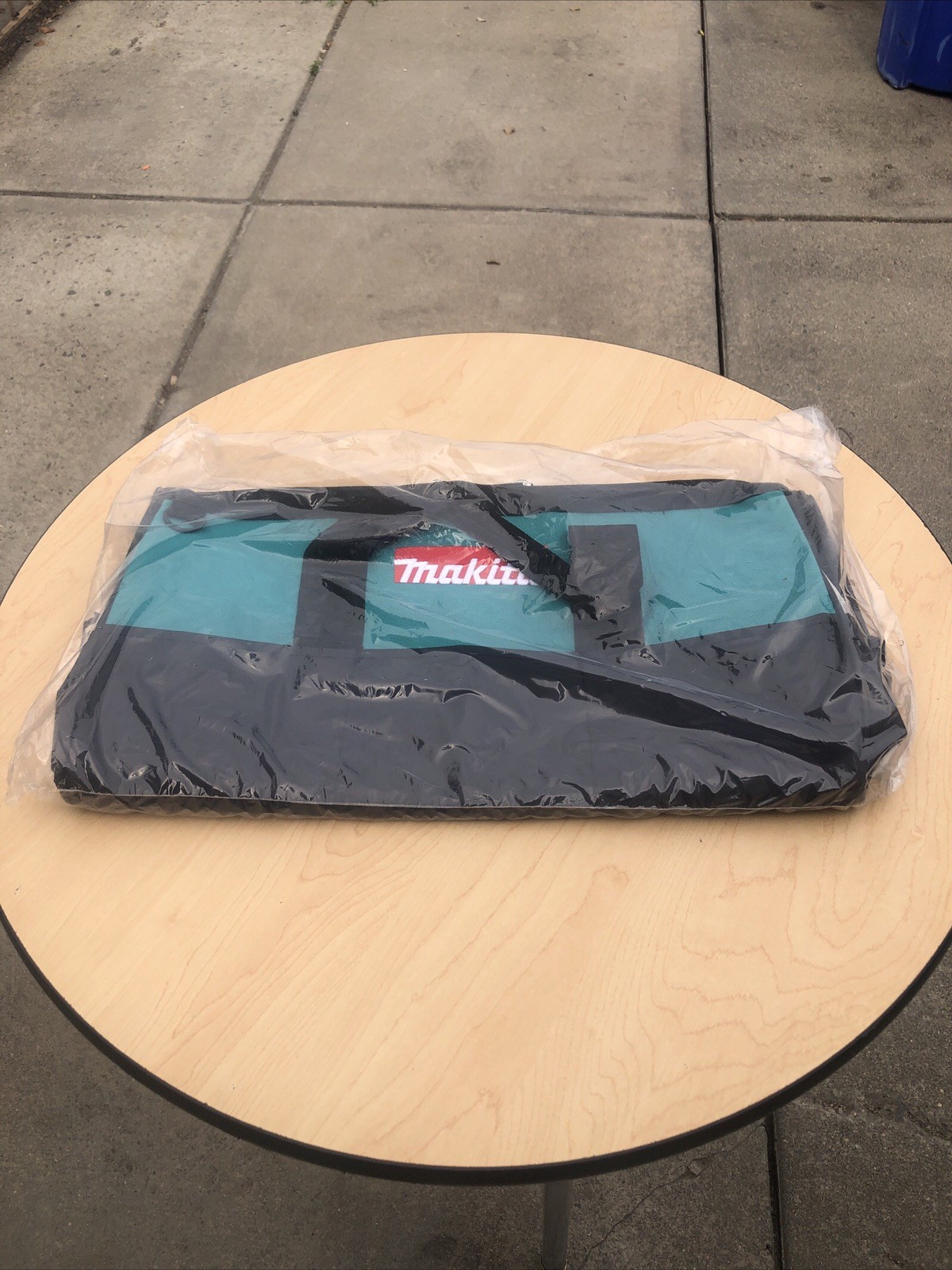 Makita 21″x12″x11″ Construction Tool Bag Pockets For 18V Drill Saw