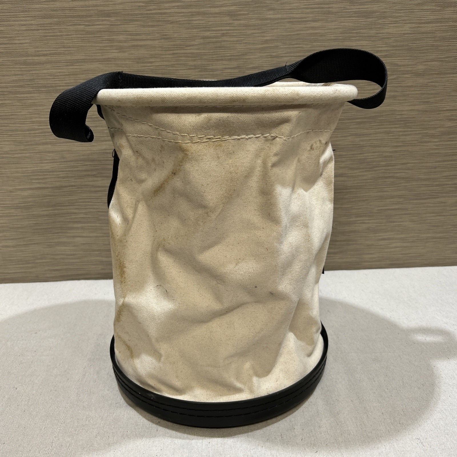 Klein Tools #5109 Canvas 14″ Bucket-Wide Mouth-Reinforced Bottom-Web Handle-009