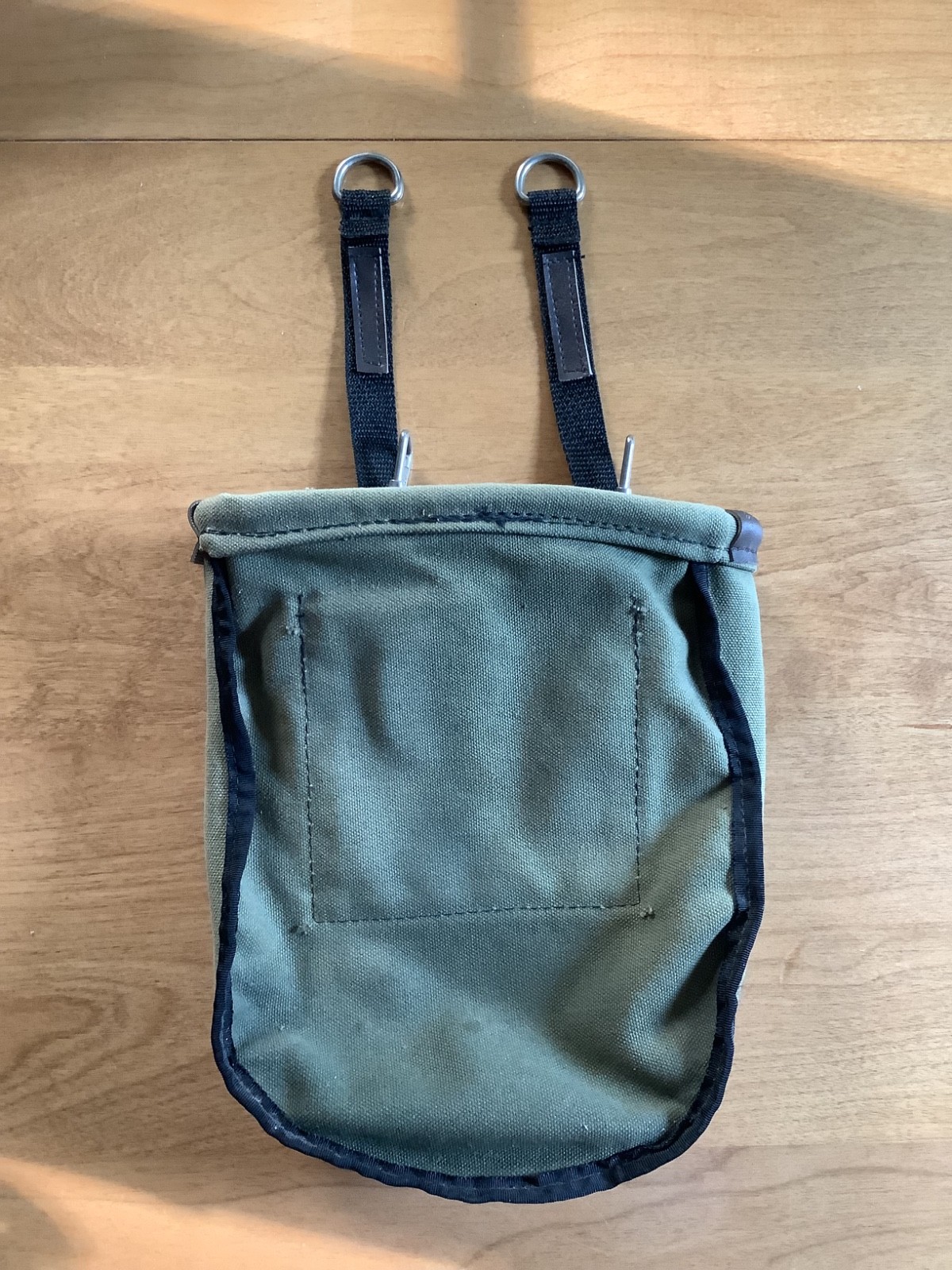 Vtg AT&T Lineman Army Green Heavy Canvas Tool Bag w Hanger Clips, Pocket & Vent