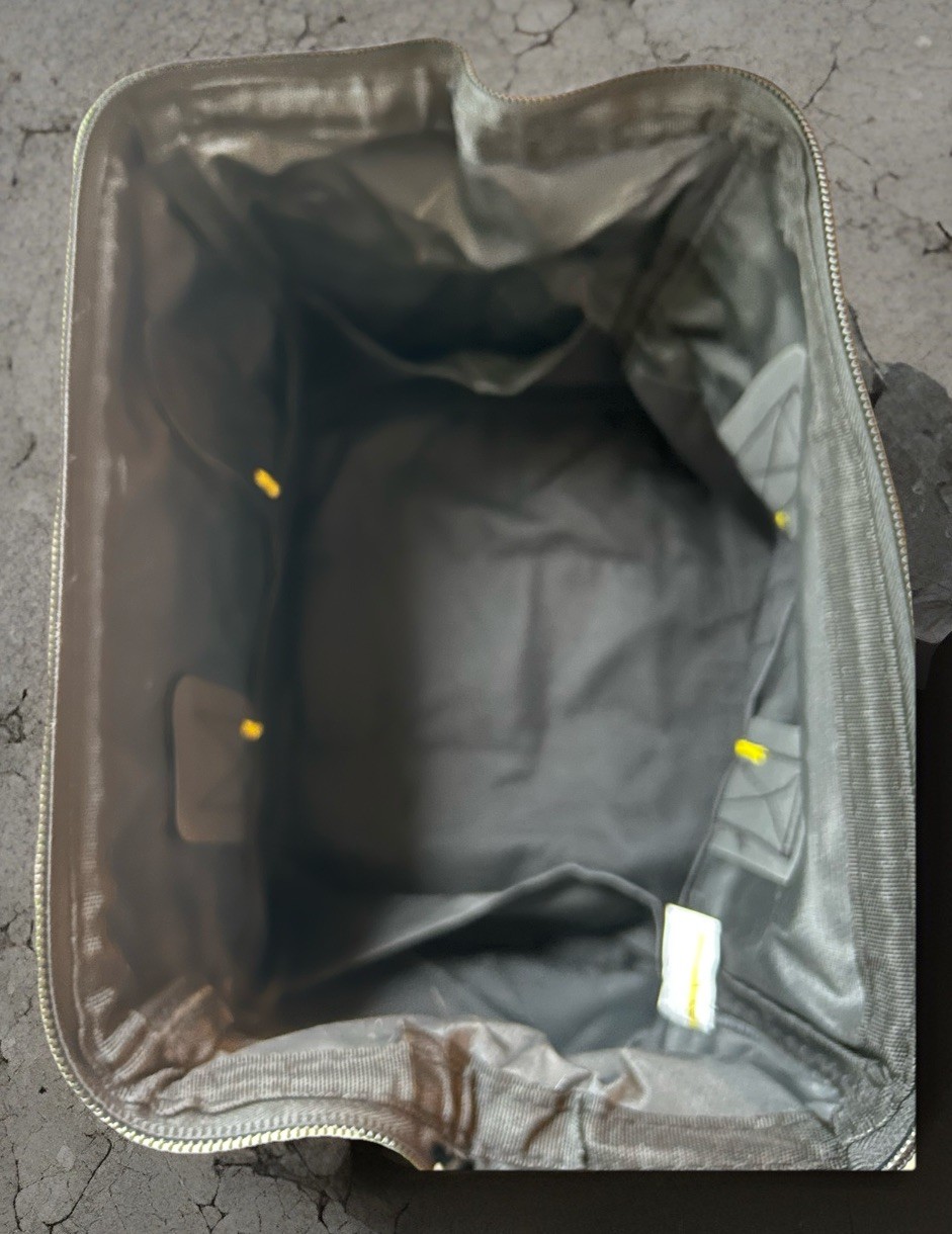 Voyager 12in Tool Bag Total Of 21 pockets 24Lb. Capacity BLACK NWT