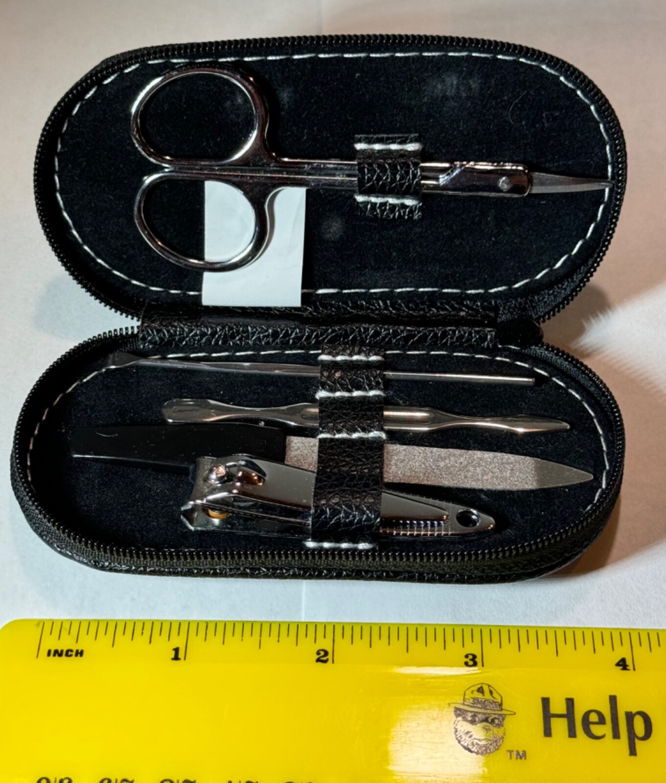 Hand nail clippers unisex great condition perfect for travel