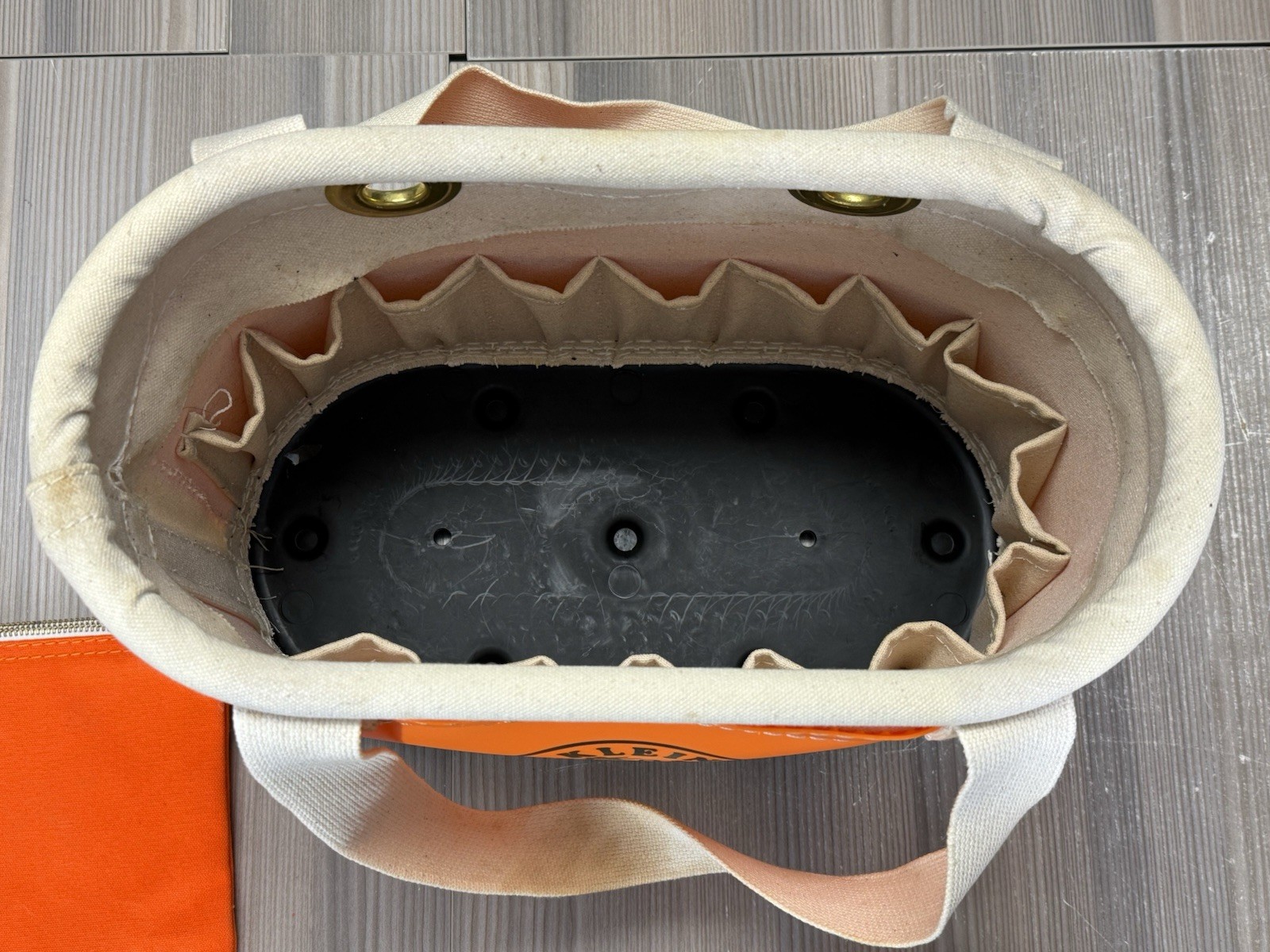 Klein Tools Hard Body Oval Bucket Orange/Black + Zipper Bag