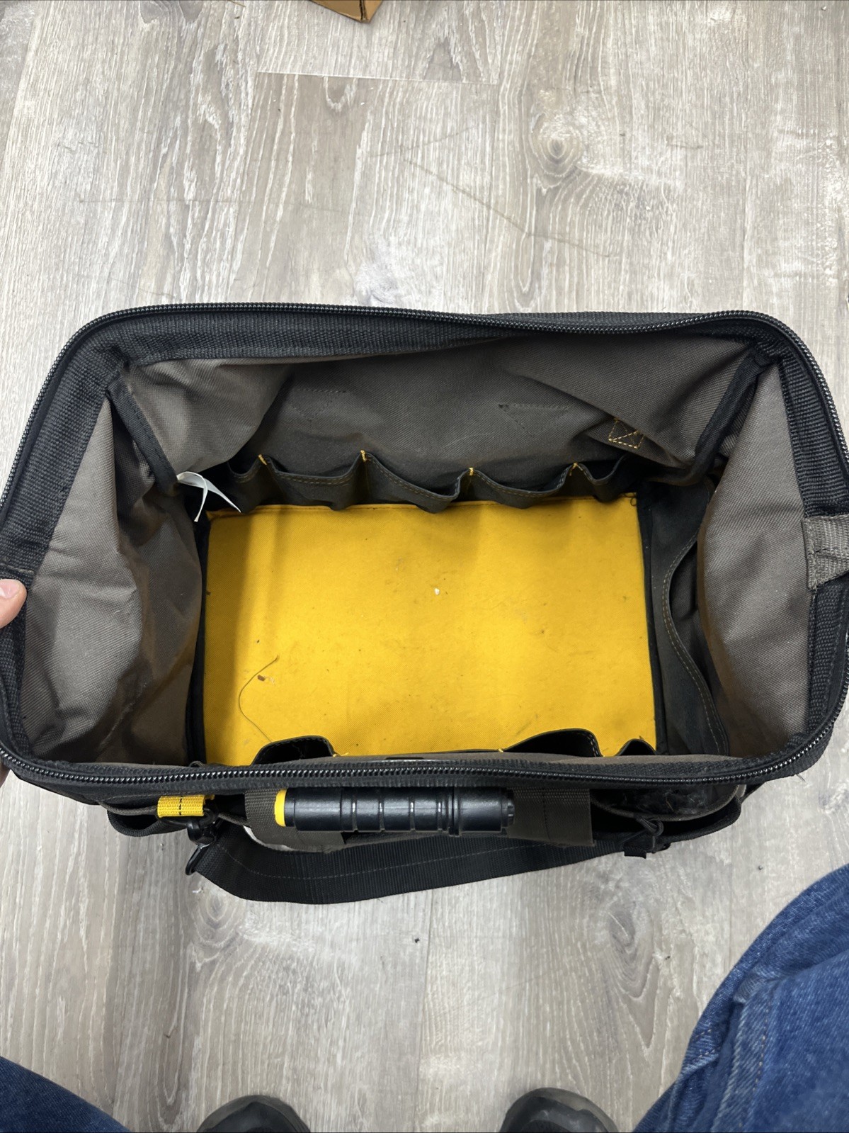 CLC TECH Gear Tool Bag With Light
