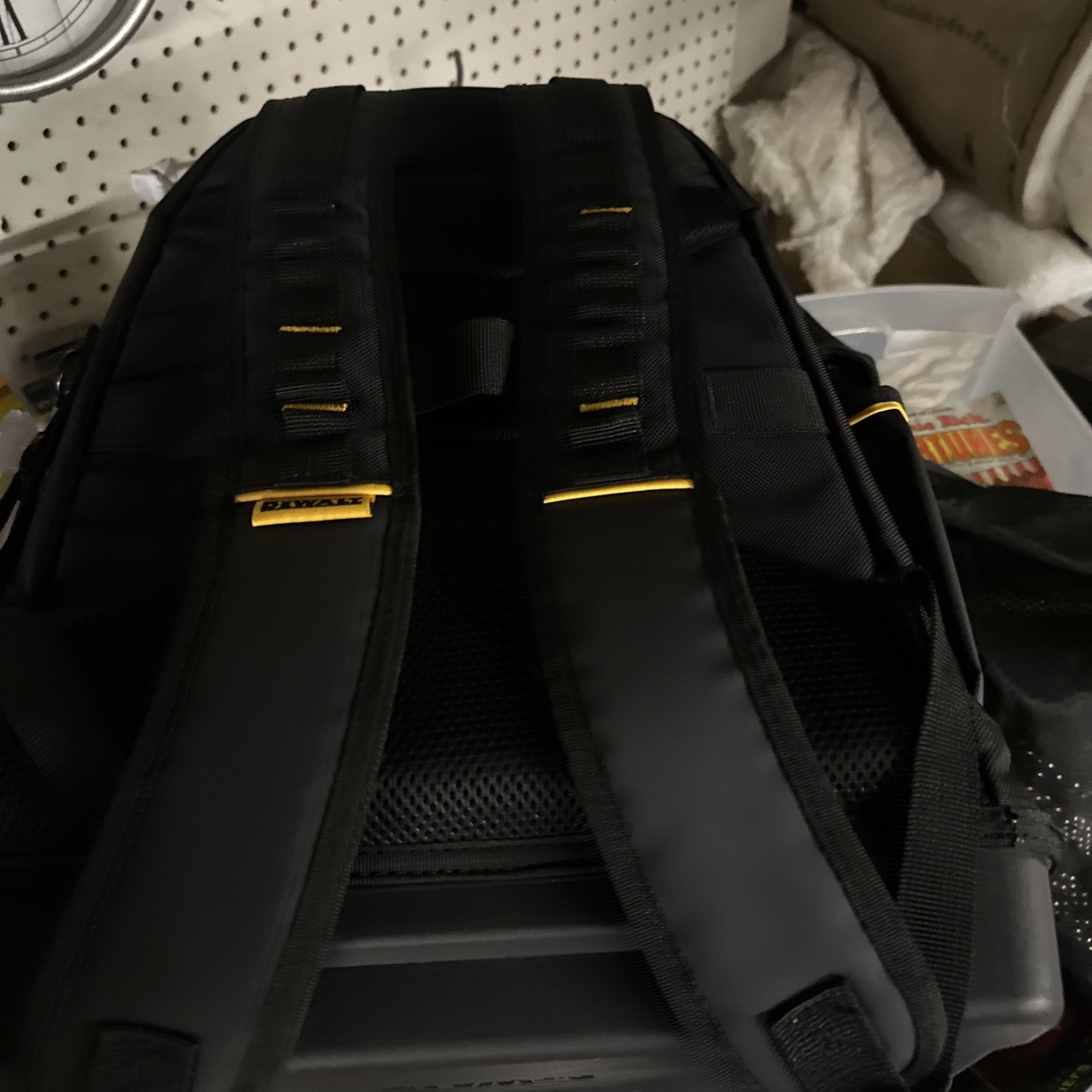 DeWALT PRO Durable Denier Fabric Backpack DWST560102 w/ 43 Pockets NEW Water Res