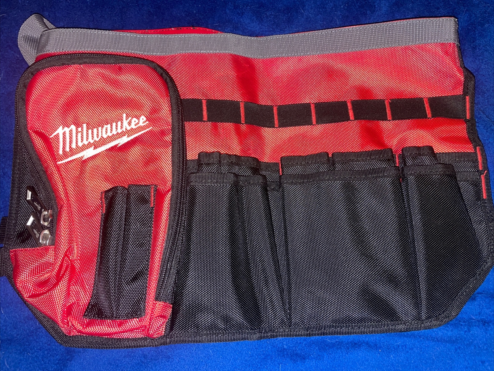 Discontinued Milwaukee 10 inch Bucket Organizer Tool Bag Brand Great Shape Rare