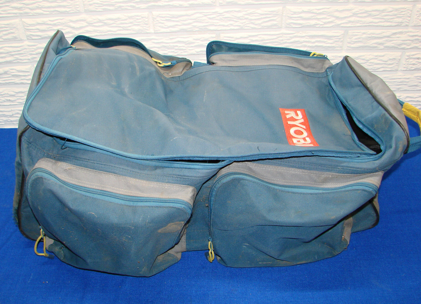 RYOBI ROLLING TOOL BAG — old school Blue — see pics — HUGE SIZE