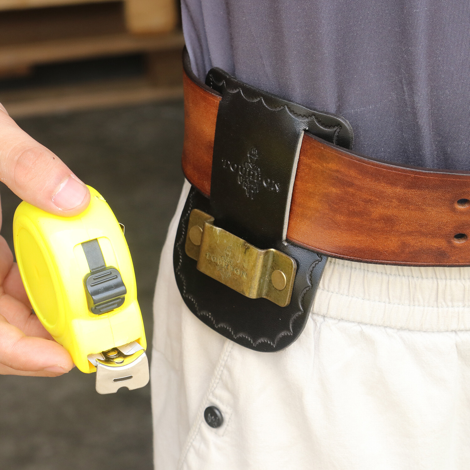 TOURBON Black Leather Tape Measure Clip Holster Framer Tool Holder Fit 2″ Belt