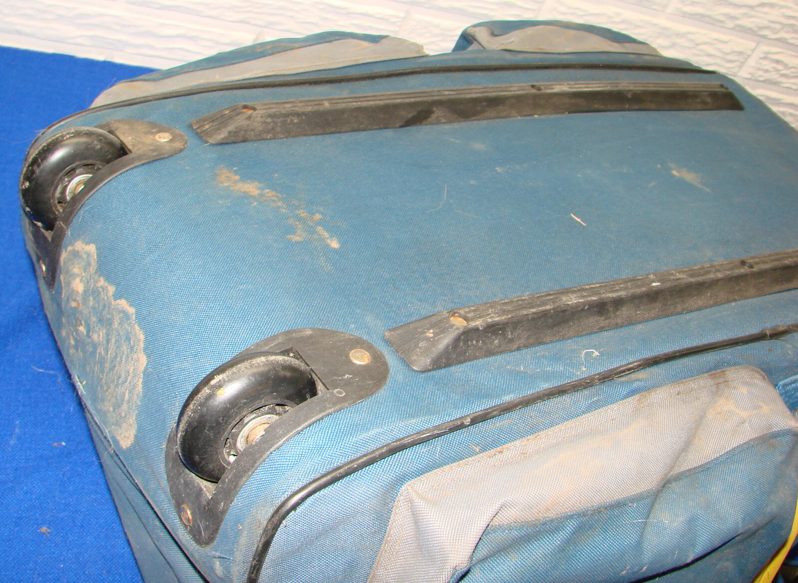 RYOBI ROLLING TOOL BAG — old school Blue — see pics — HUGE SIZE