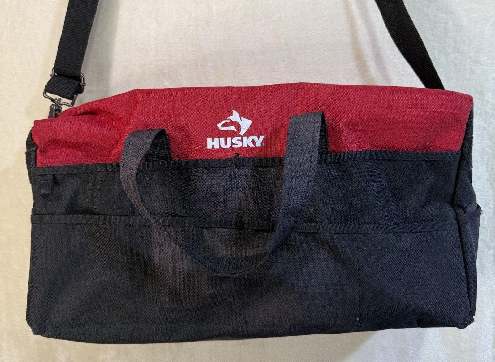 Husky Tool Bag Duffle Bag Red Black 18″ x 10″ x 10″ w/ Shoulder Strap