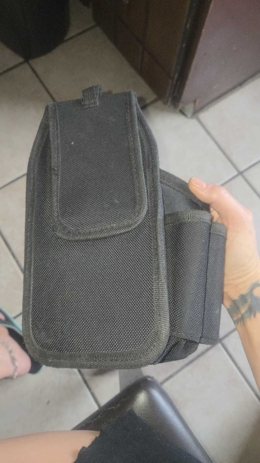 Husky 7″ Utility Plus Pouch Black Back Flap Several Sections Compartments USED