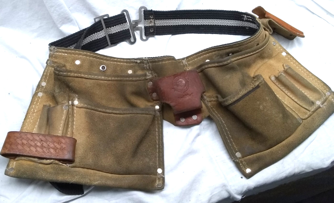 Rooster Leather R-490-2 Carpenter’s Tool Belt Pouches Tape Holder Great Usable