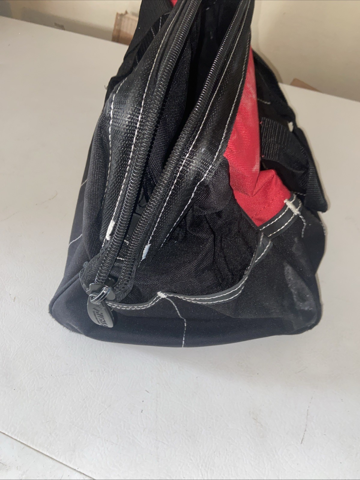 Husky 16in TOOL BAG