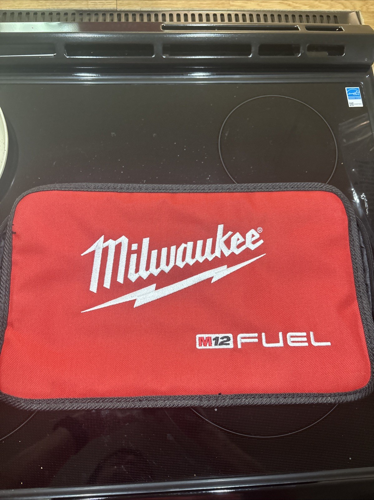 Milwaukee Fuel 13 inch M12 Contractor Tool Bag – Red (M12)