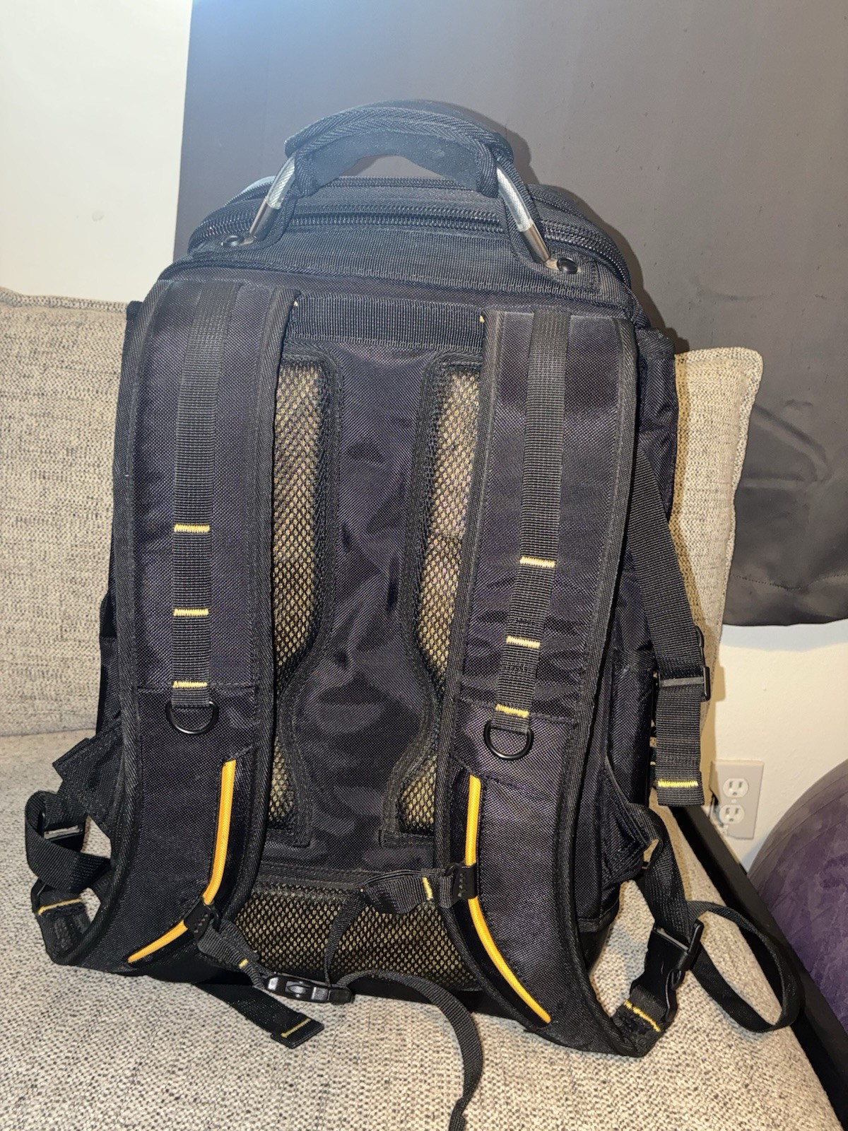 Fluke Pack30 Tool Backpack Large Black/Yellow Fabric With Handle
