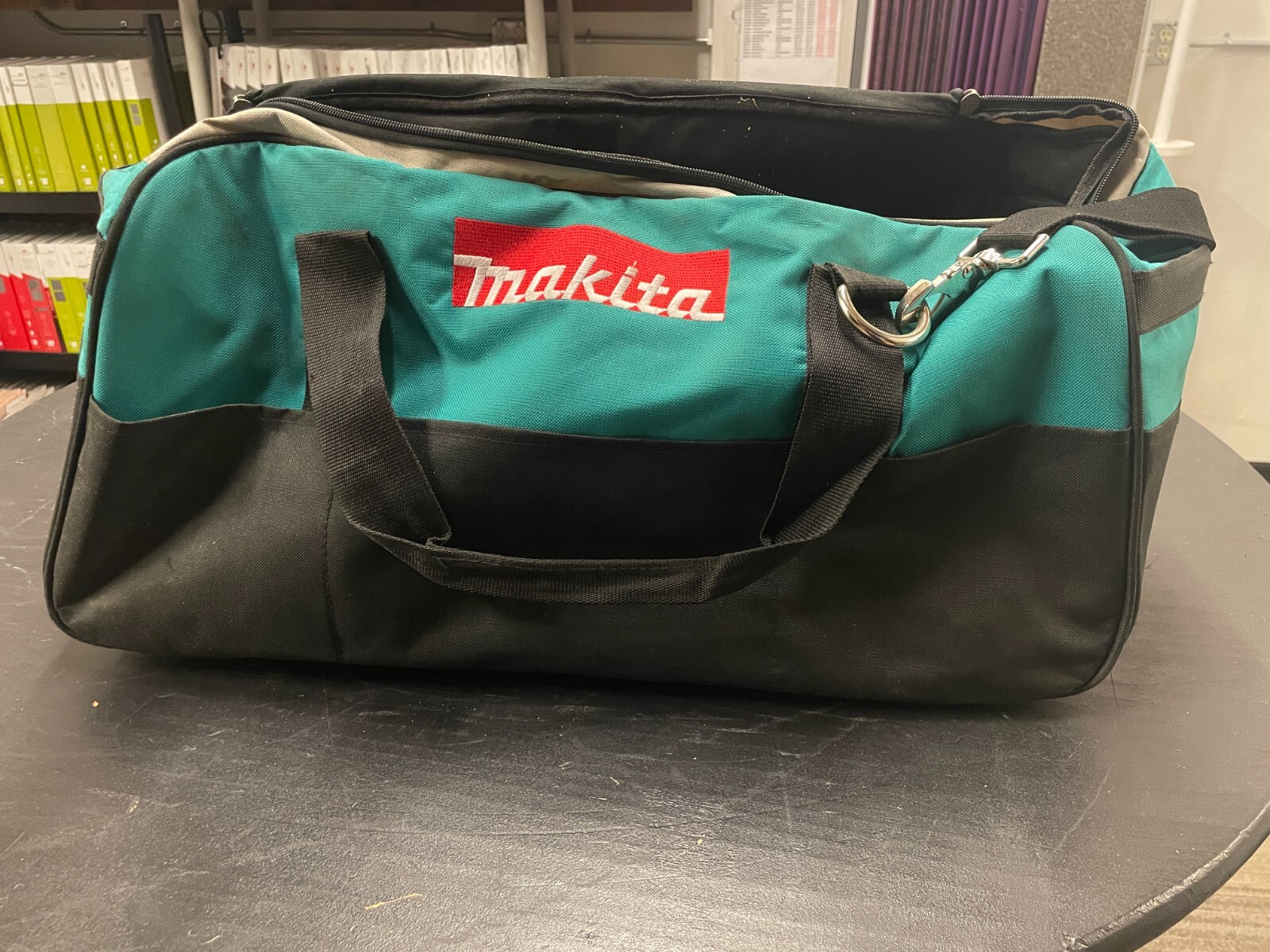 Makita 23 inch Contractor Tool Bag