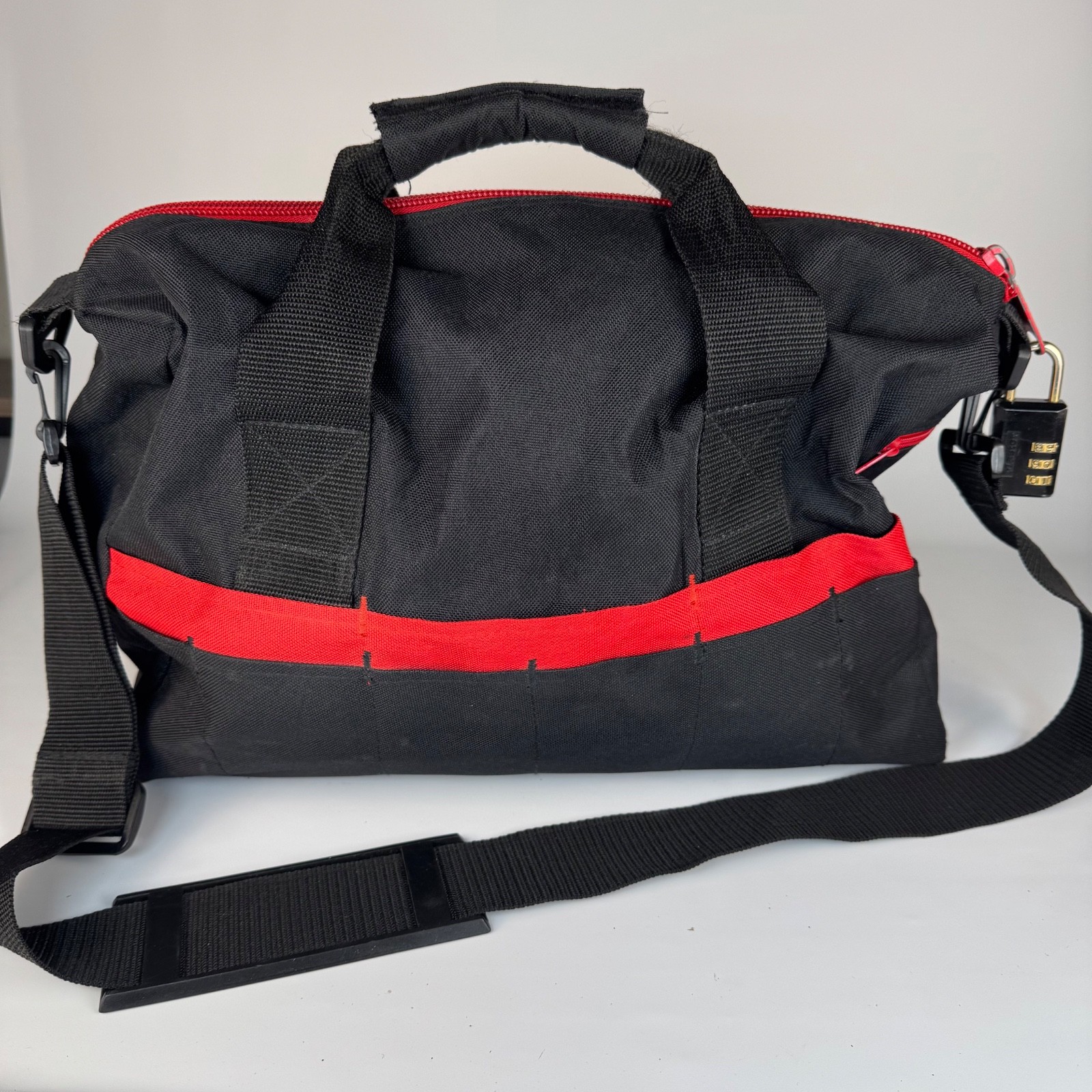 Craftsman 17” Tool Bag Black Red Heavy Duty w/ Shoulder Strap & Pockets