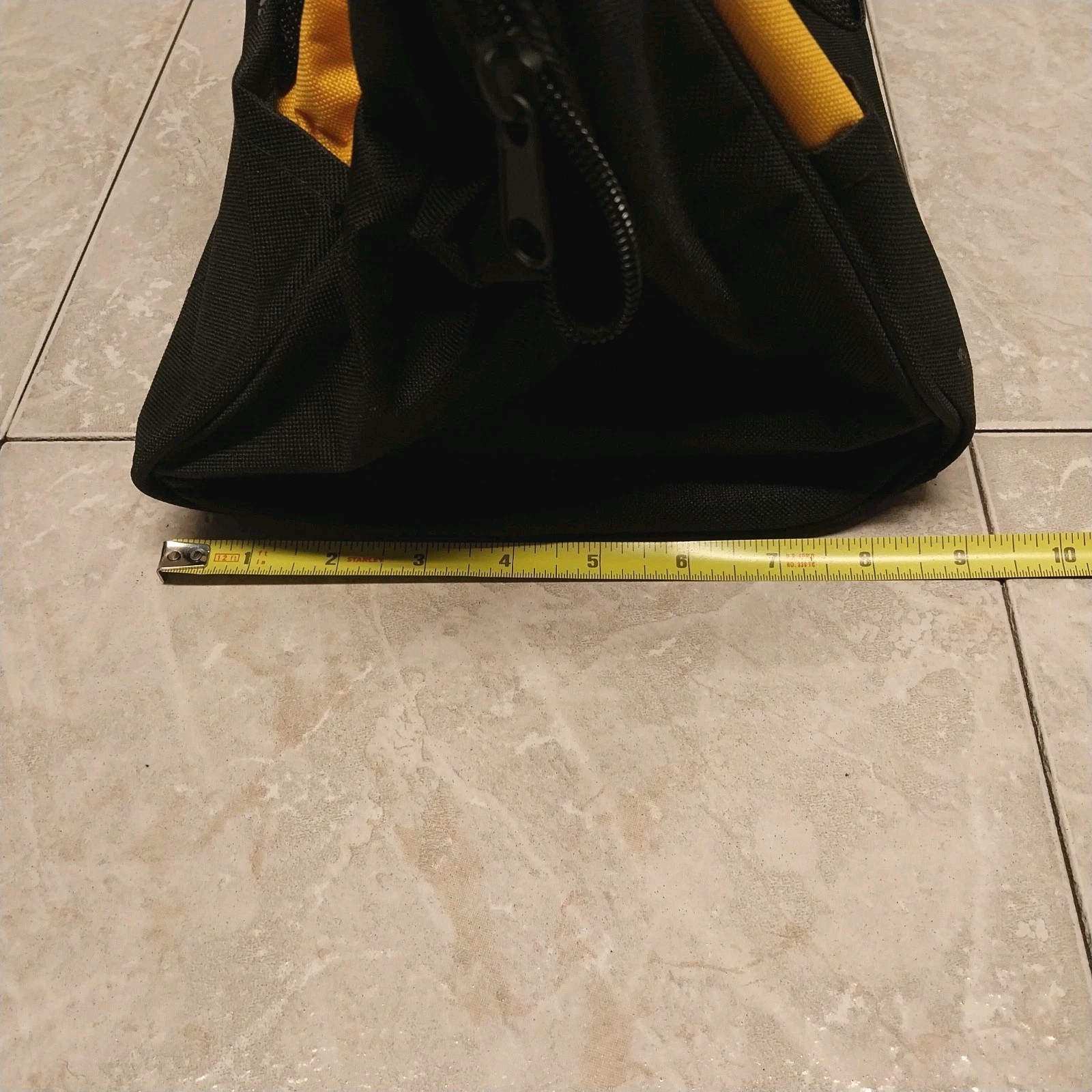 Dewalt Tool Carry Bag Full Zip With Hanlde And Bottom Support Rails 13×9 Unused