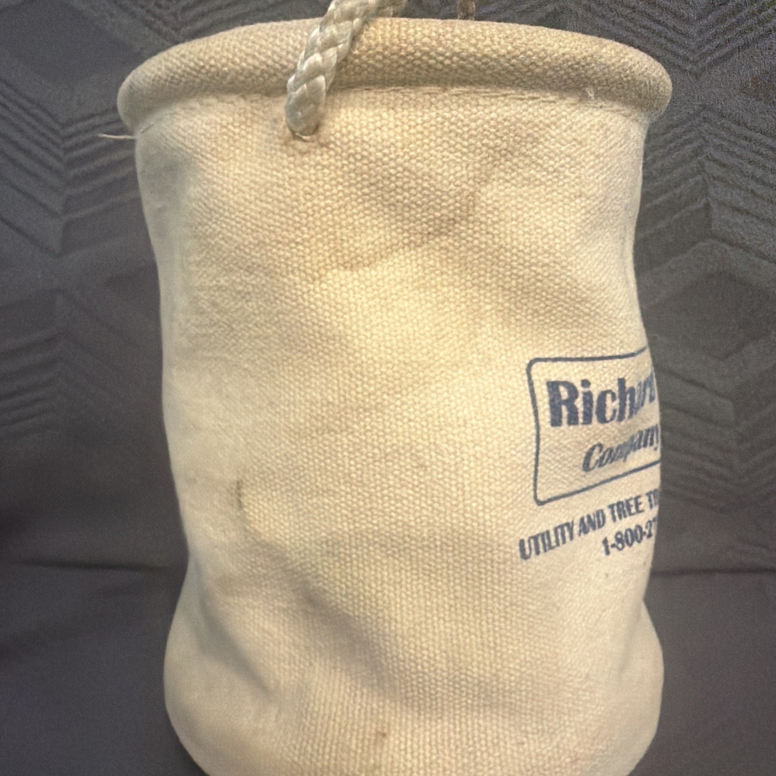 VINTAGE CANVAS LINEMAN TOOL BUCKET RUBBER BOTTOM ROPE HANDLE